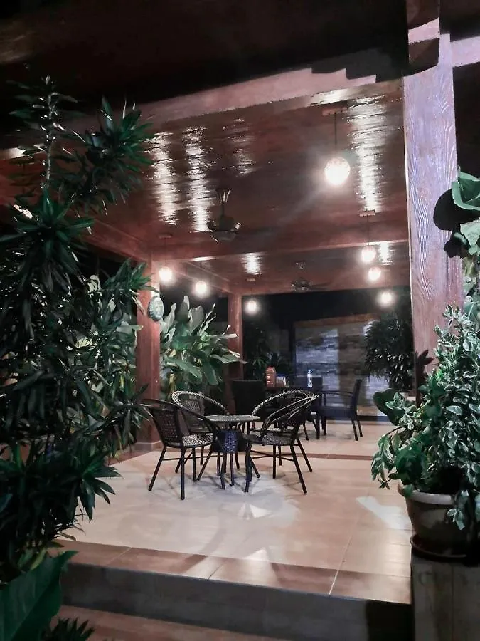 Dom wakacyjny Party Haus 7 Bedrooms 8 Toilets Johor Bahru